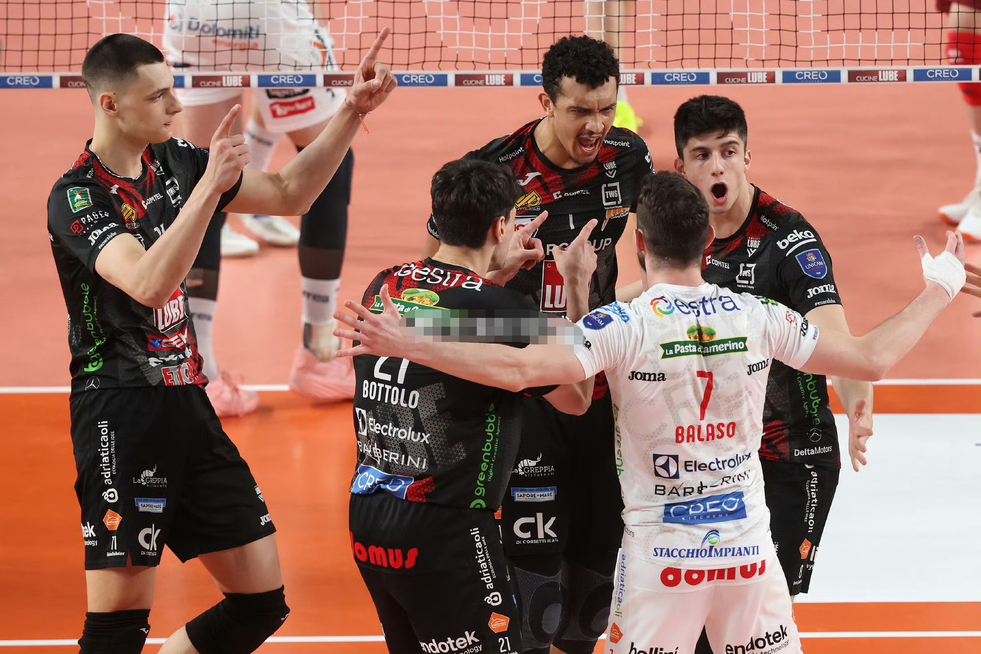  清晨葡萄牙体育备战意大利杯；造点机会细节曝光；管理层满意；纪律约束更严格