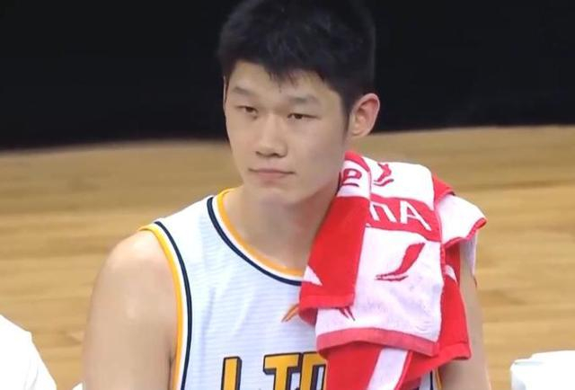 集结日浙江队备战欧篮联，主帅复盘细节曝光，球迷炸锅，阵容厚度经受考验的简单介绍